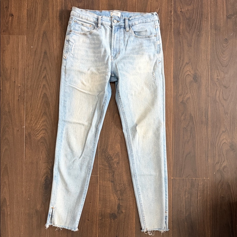 Kensie Light Wash Ankle Jeans